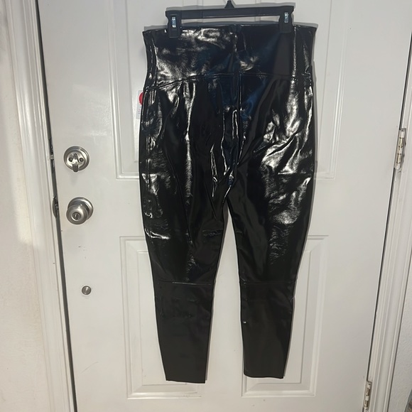 Spanx pleather NWT pants black patent 1X fits like XL - Picture 3 of 6